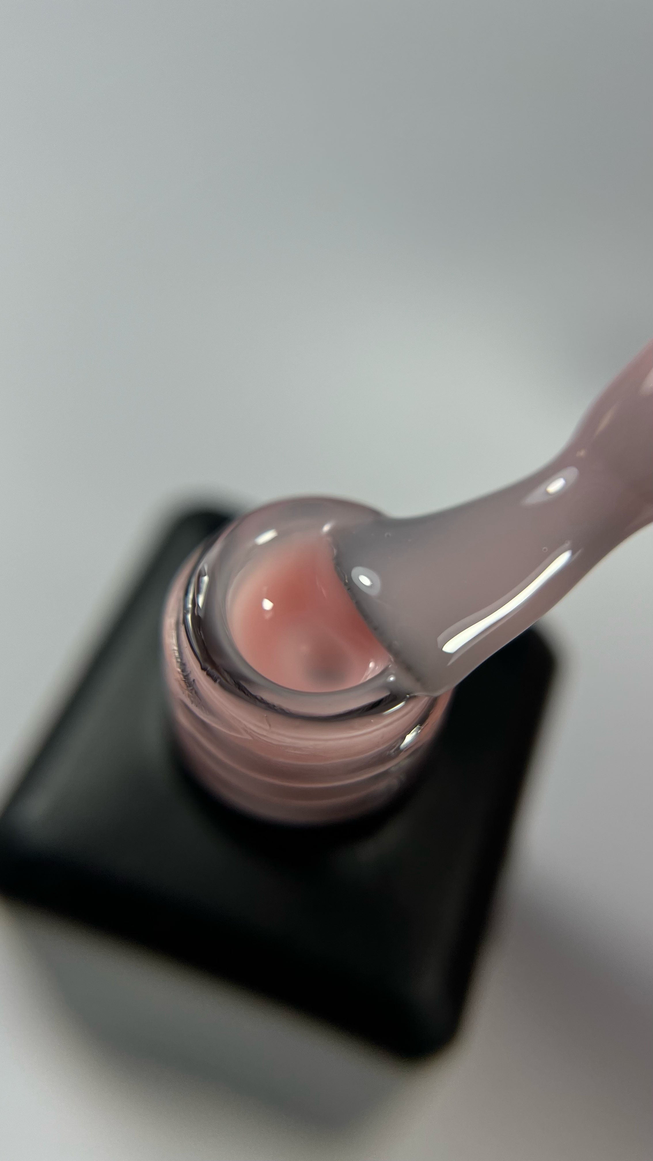 Kauczukowa, budujaca, kremowa, cielista, naturalna baza hybrydowa - Creamy API, 10 ml