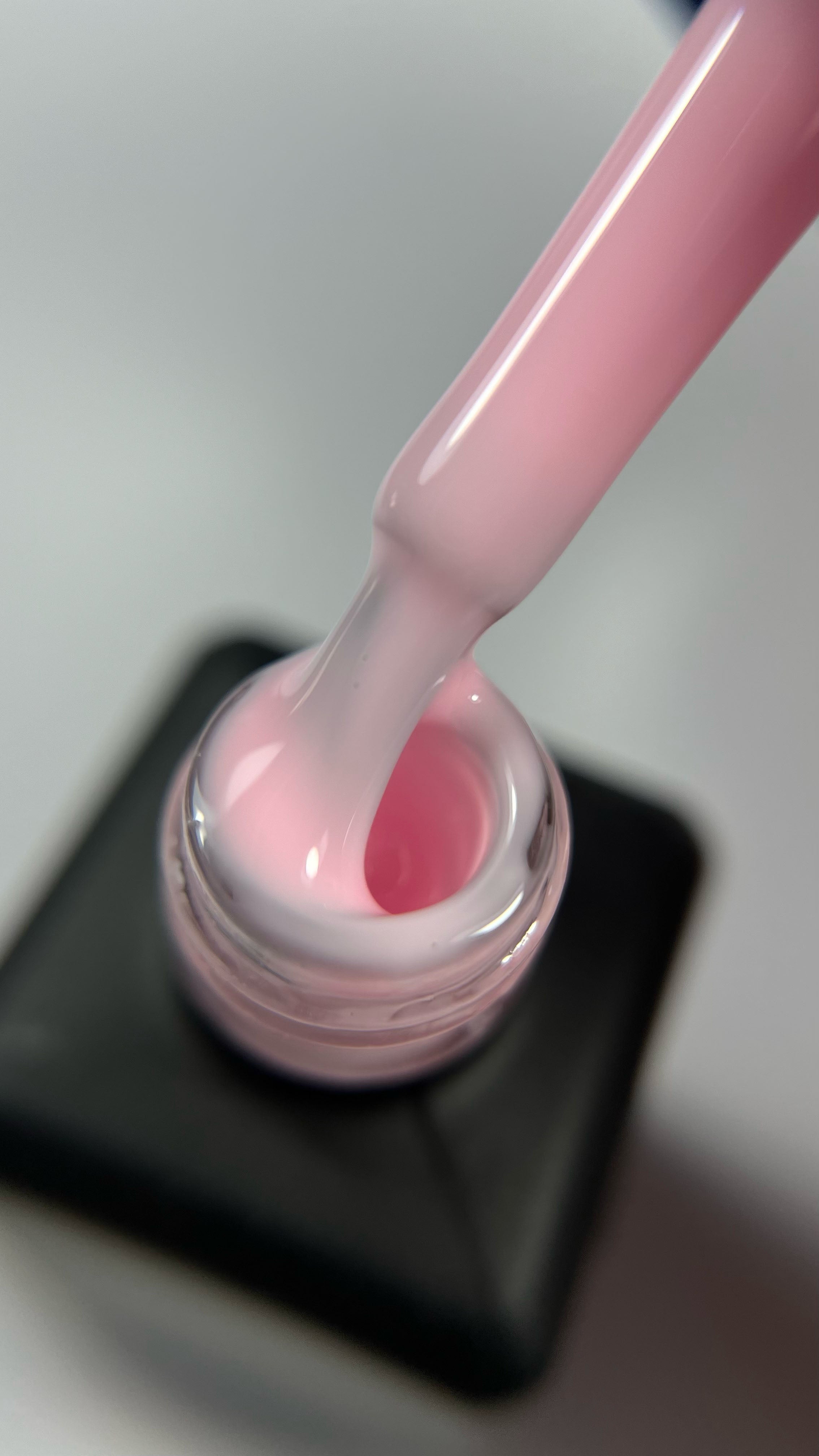 Kauczukowa, budująca, jasno różowa, cukierkowa, pastelowa baza hybrydowa - Pink Water API, 30 g