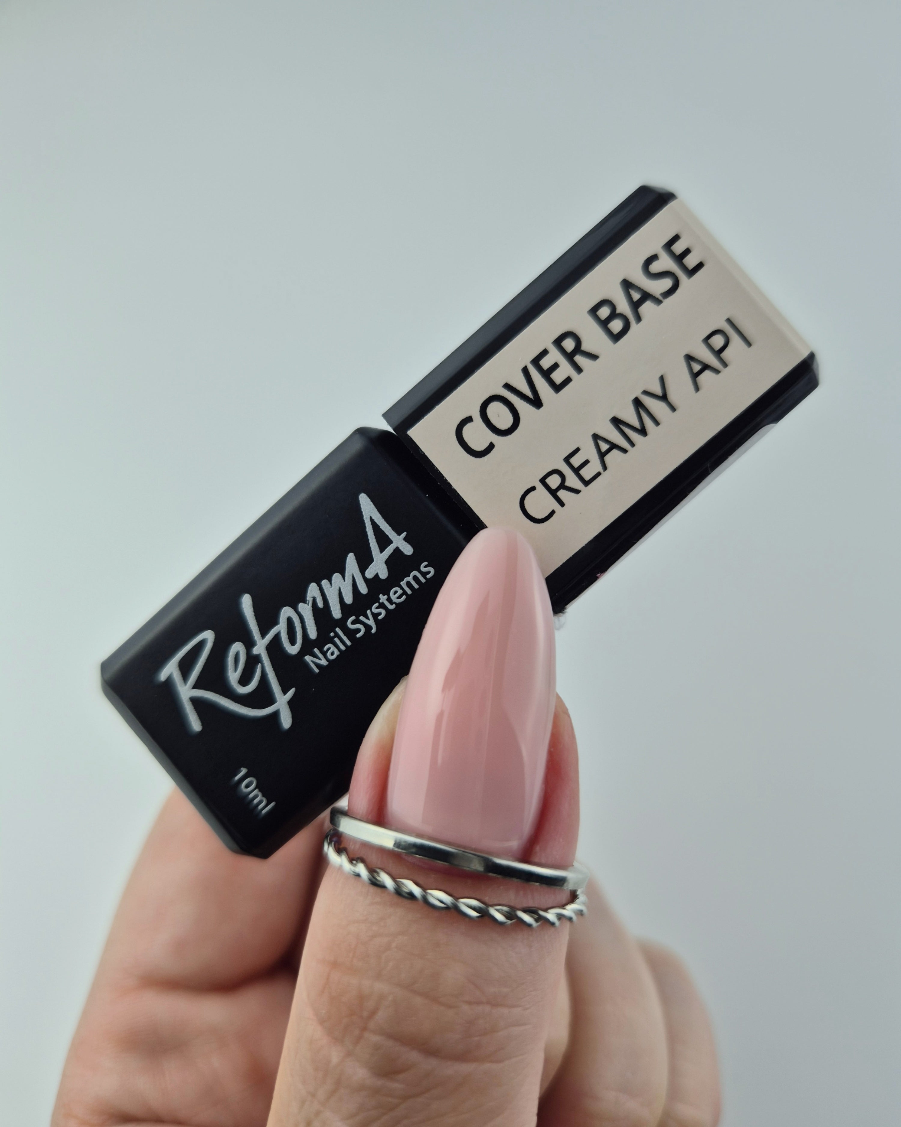 Kauczukowa, budujaca, kremowa, cielista, naturalna baza hybrydowa - Creamy API, 10 ml