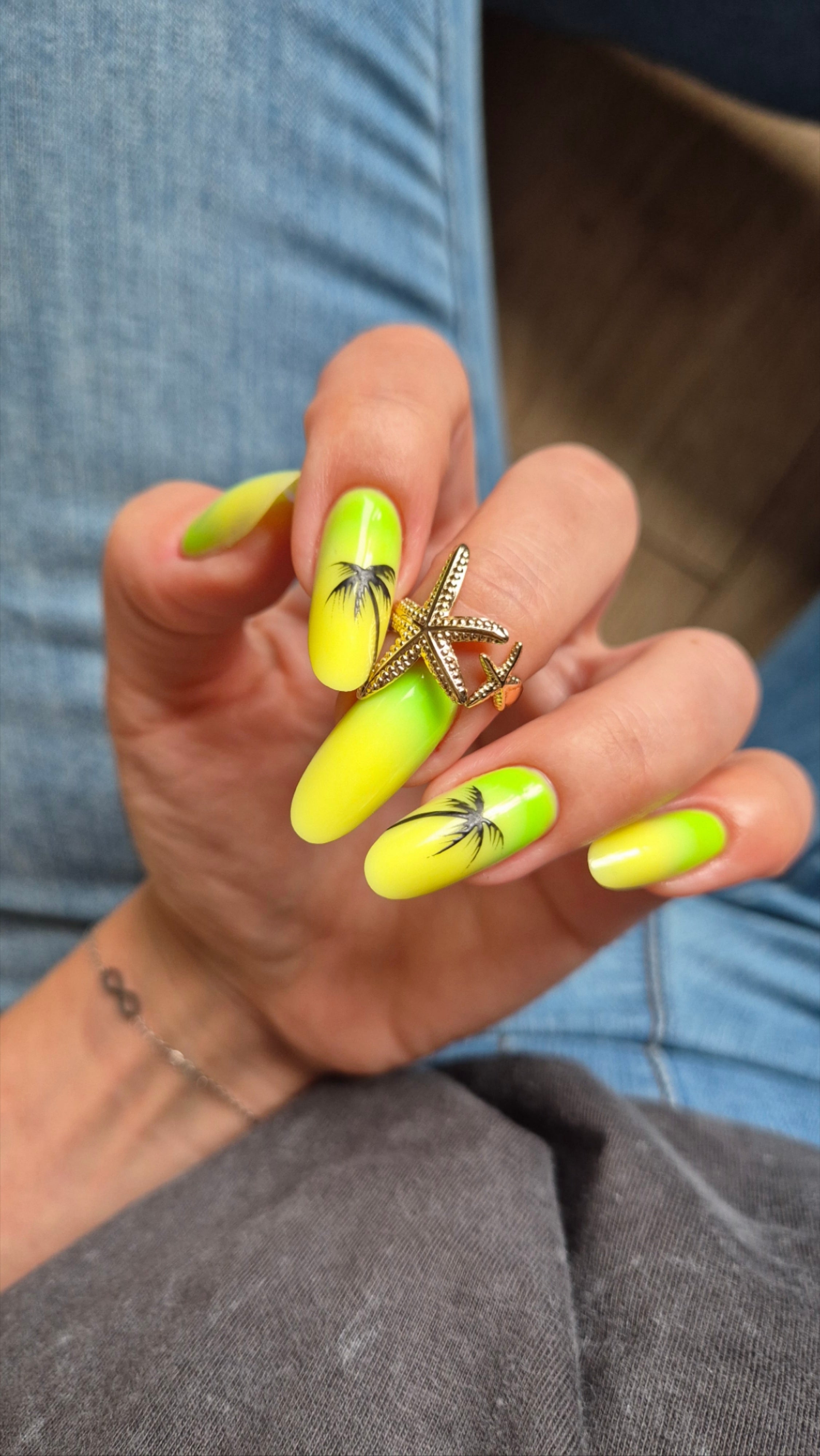 Żel w pędzelku, do szybkiego uzupełniania, zielony, neonowy, jaskrawy, kolorowy żel w butelce Liquid Gel - Neon Lime, 10 ml