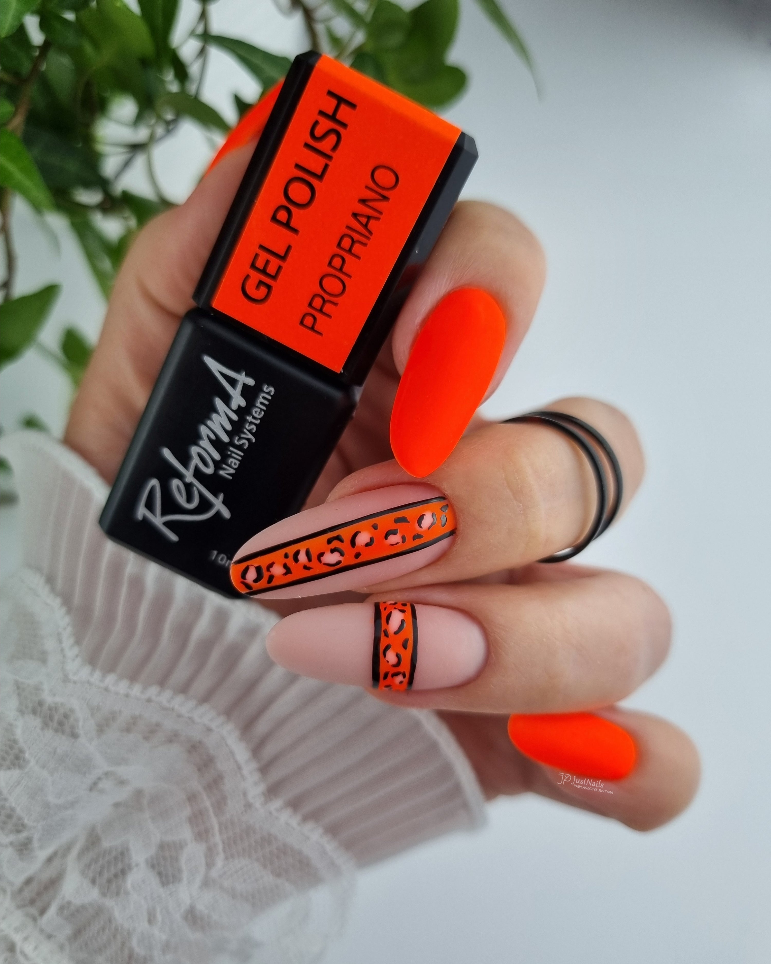 Neonowy pomarańczowy lakier hybrydowy - GP Propriano, 10 ml